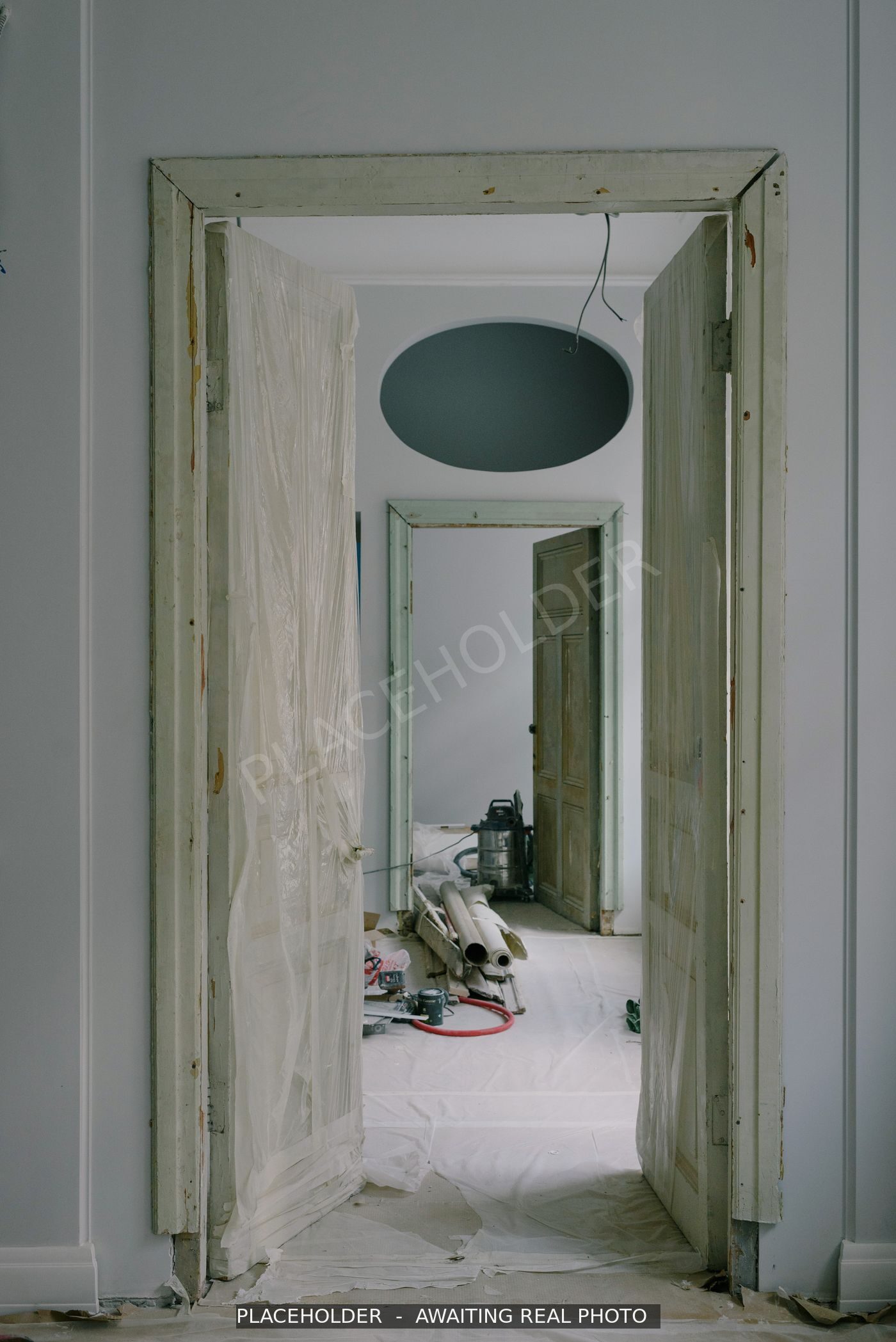 Room before renovation